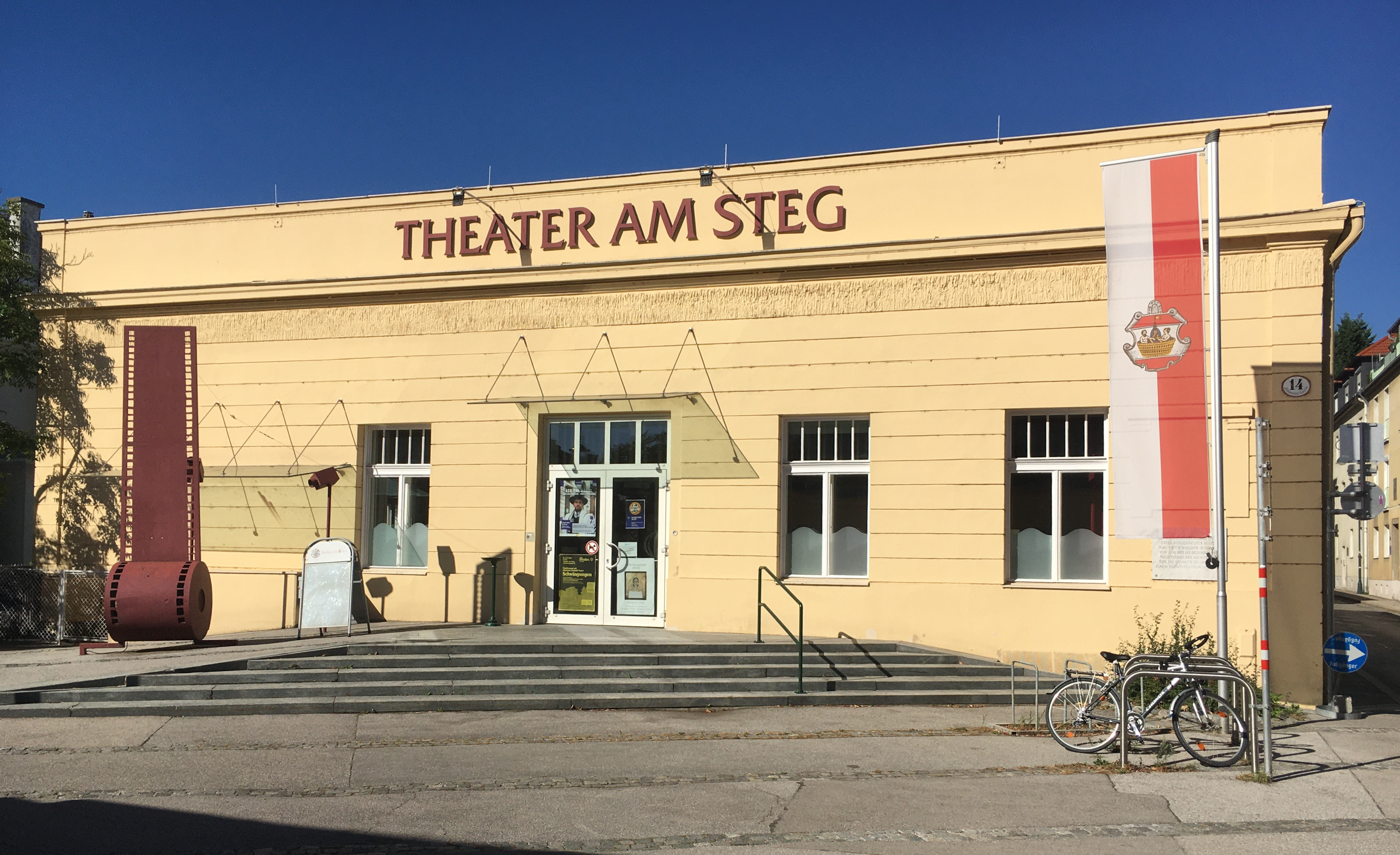 3800 x 2320 Pixel / 10,67 MB